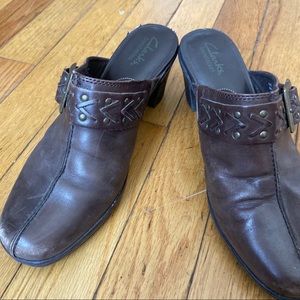 Clark’s leather clogs size 8
